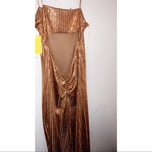 Dinner/date night glam dress ✨